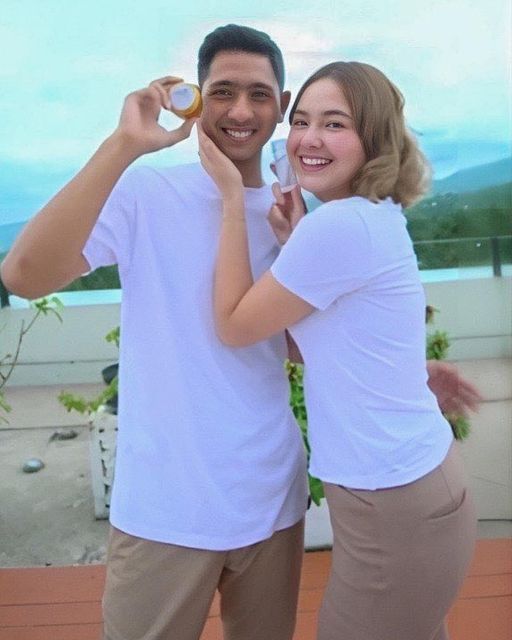Hubungan Artis yang Menghebohkan: Cinta Lokasi atau Sekadar Gimmick?