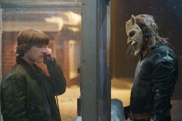 Trailer Baru Black Phone 2 Hadirkan Kembalinya Ethan Hawke sebagai The Grabber