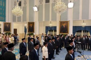 Prabowo Bentuk Komite Percepatan Pembangunan Papua, Dipimpin Velix Wanggai