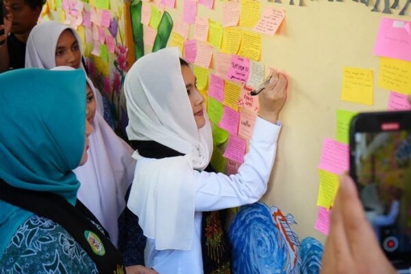 Wamen Isyana Sebut Sekolah Garuda Jadi Langkah Nyata Wujudkan SDM Unggul Wamen Isyana Sebut Sekolah Garuda Jadi Langkah Nyata Wujudkan SDM Unggul